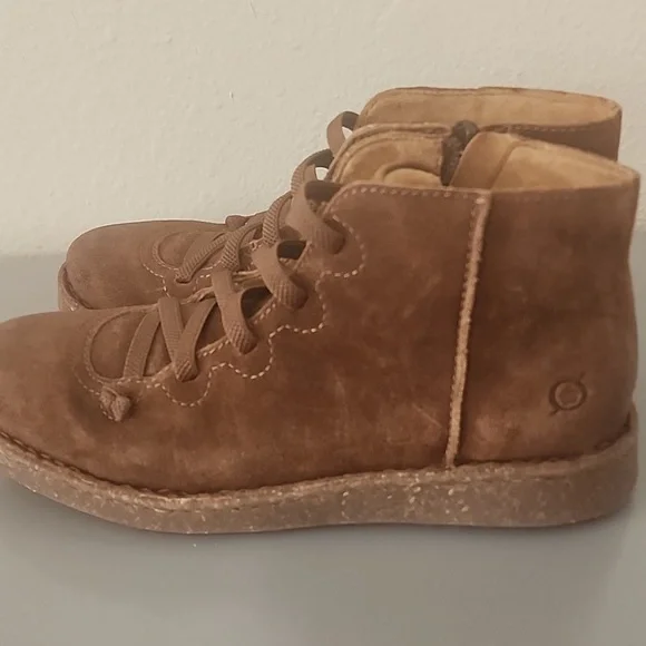 Women's Born Sienna Boots - Picture 4 of 5